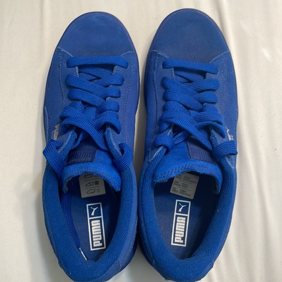 PUMA ROYAL ELECTRIC BLUE SUEDE SNEAKERS SIZE 6,GENTLY USED,SMOKE FREE HOME - Picture 4 of 7